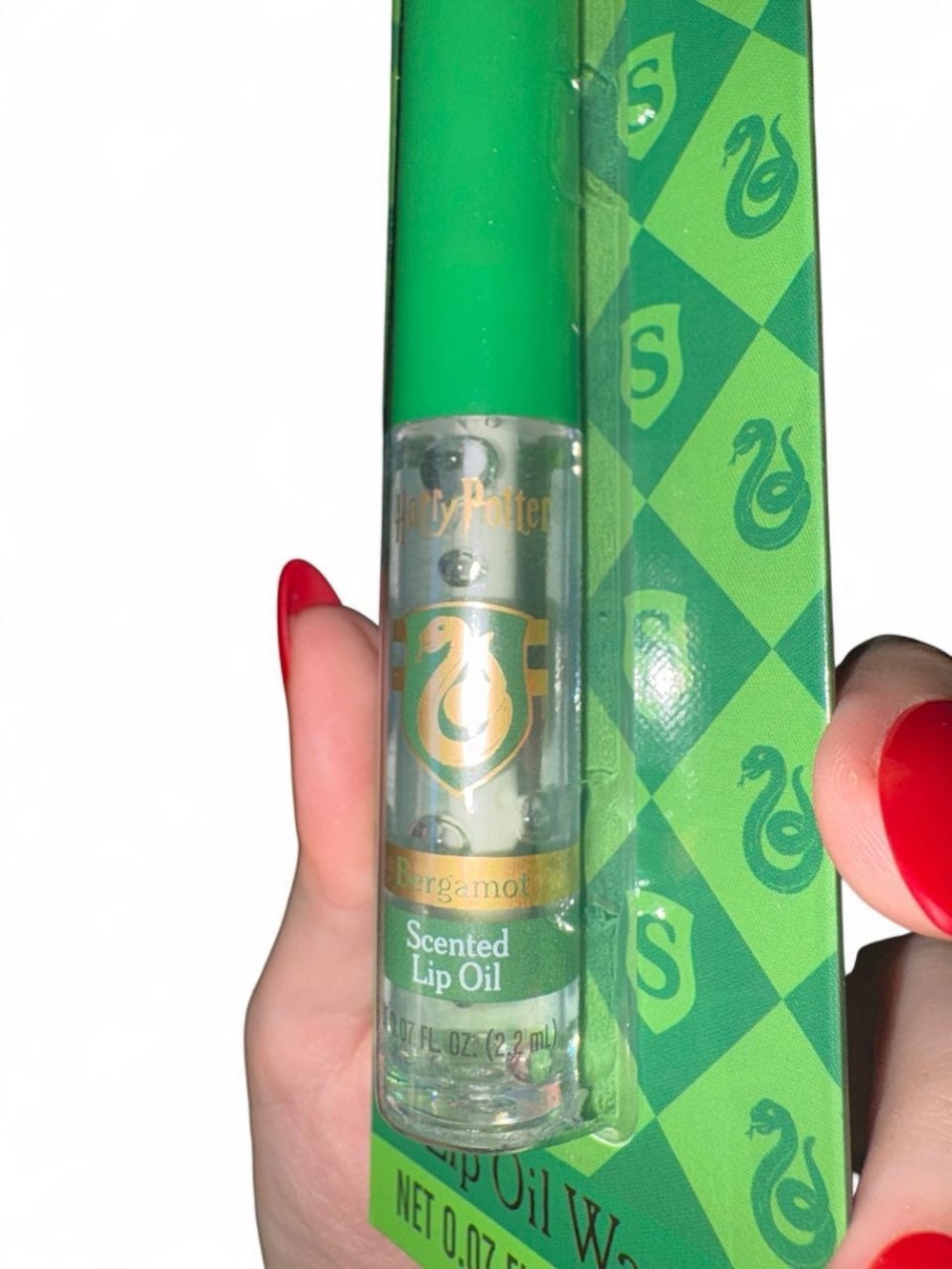 ✨ BRAND NEW Harry Potter Slytherin Lip Oil Wand - Bergamot Scented - Picture 3 of 6